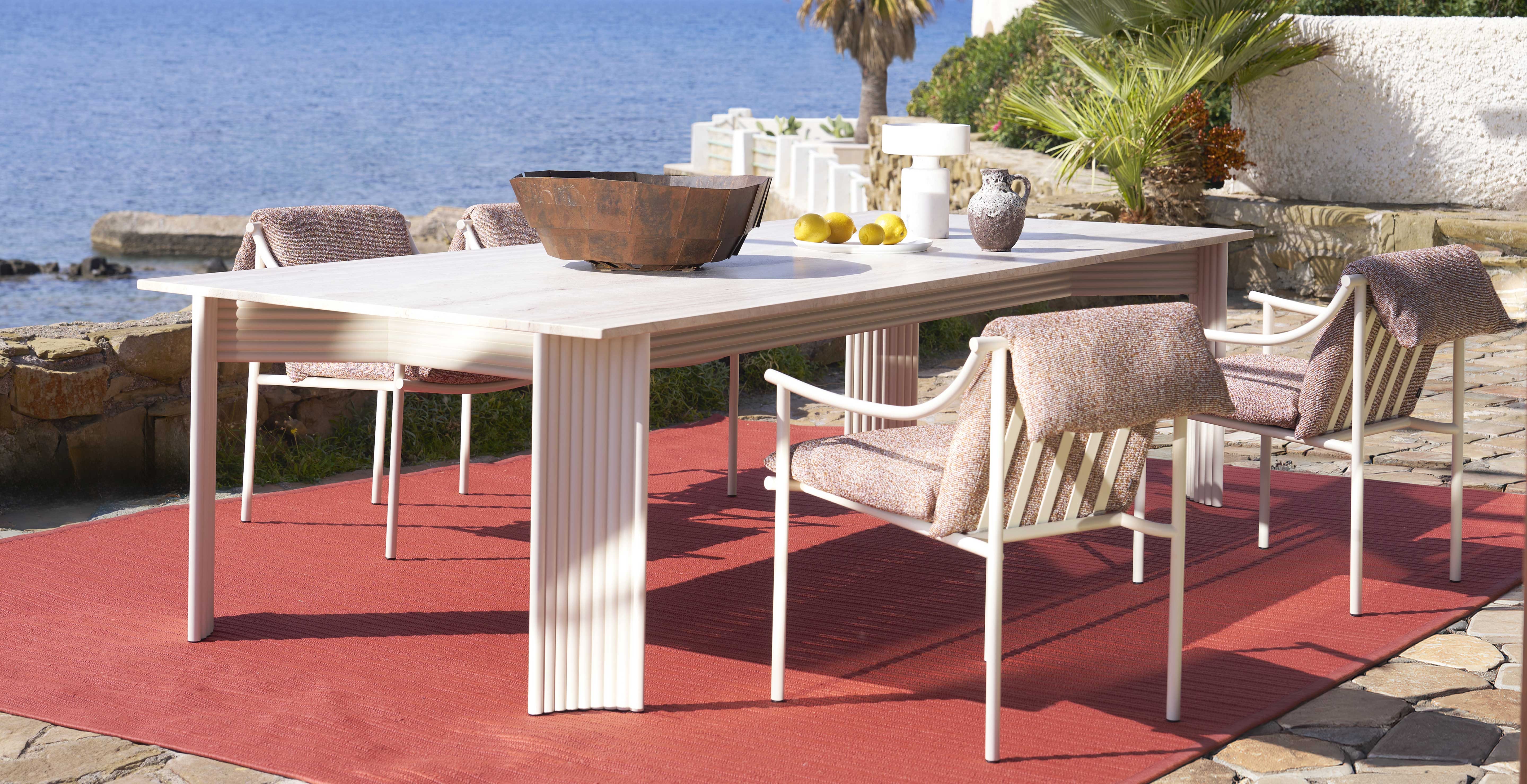 Cassina Vidalenta outdoor seating