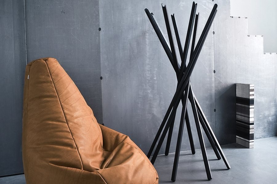 Zanotta Sciangai collection (Coat stand)